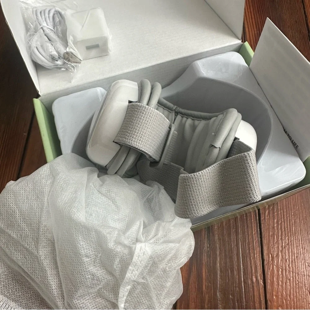 Bengbuey Smart Eye Mask: Massage & Heat w Bluetooth